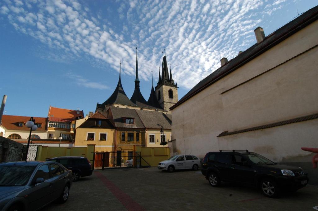 Hotel U Radnice Louny Exterior foto